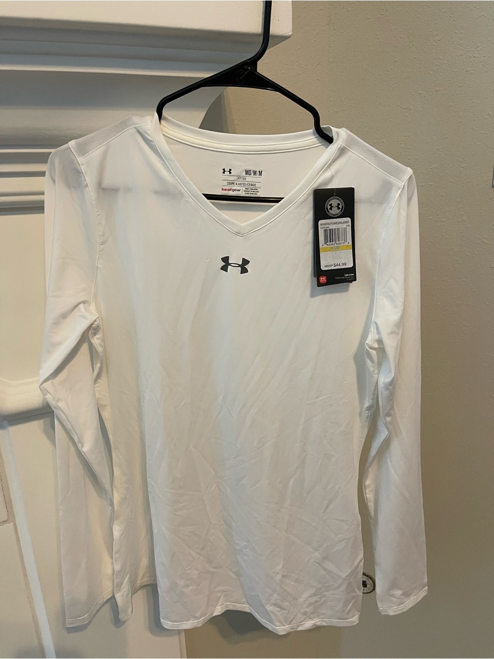 Under Armour Women’s White Long Sleeve V-Neck Performance Top